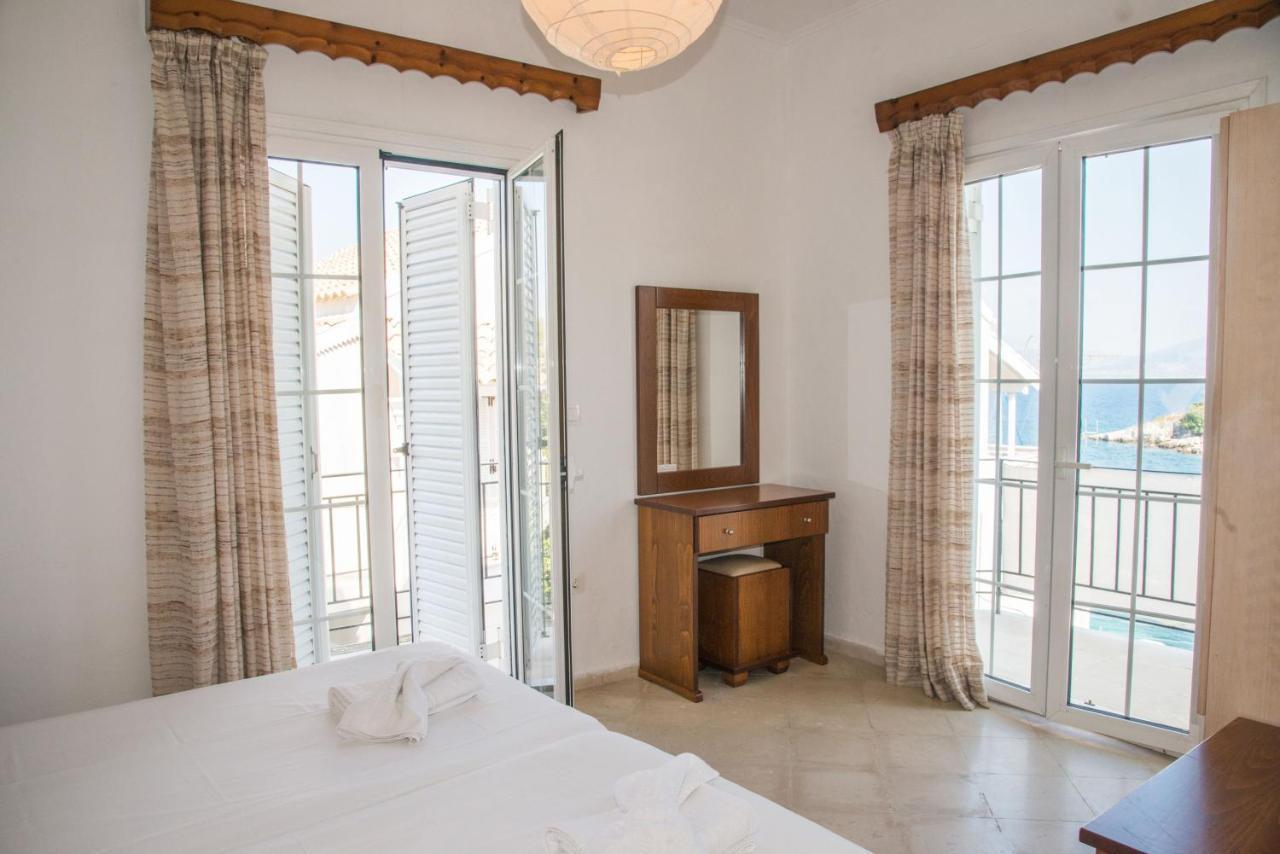Limani Apartments Kassiopi Exterior photo