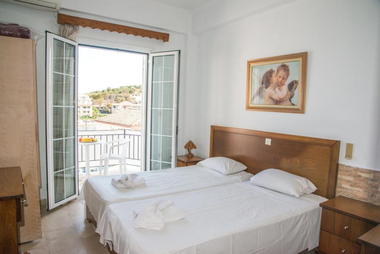 Limani Apartments Kassiopi Exterior photo