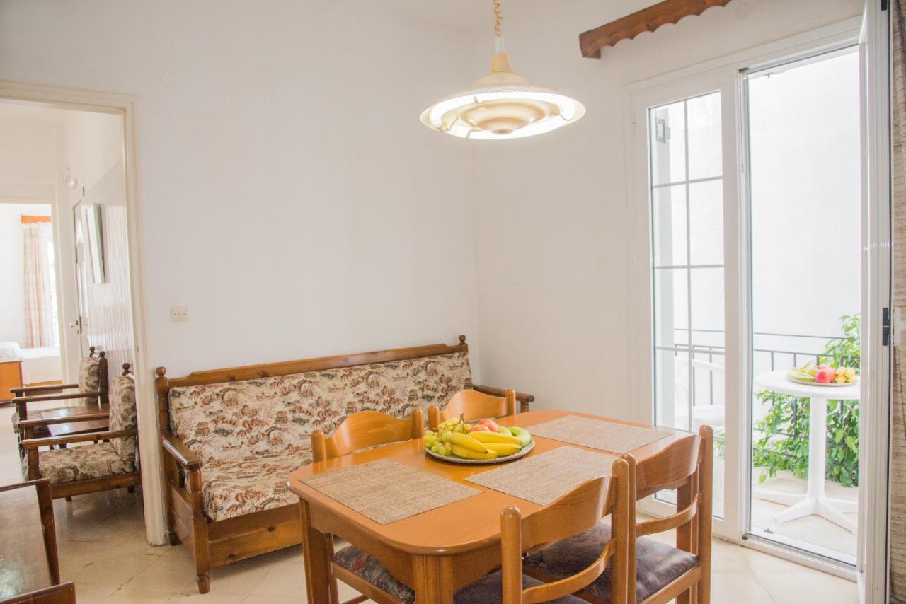 Limani Apartments Kassiopi Exterior photo