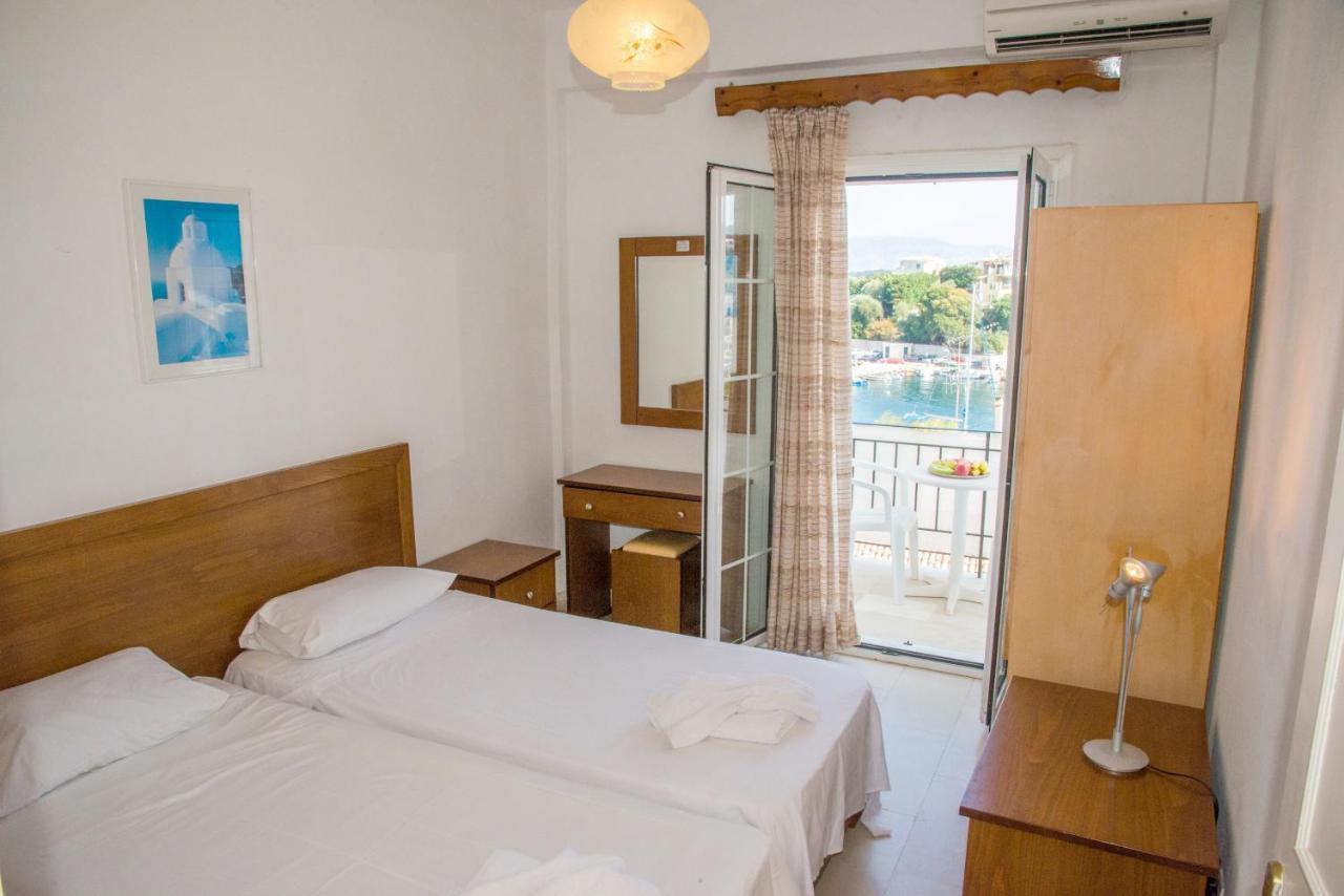 Limani Apartments Kassiopi Exterior photo