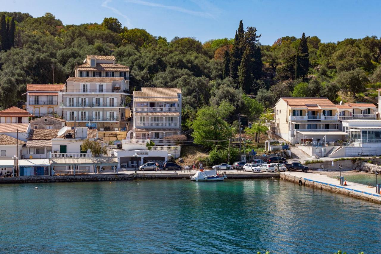 Limani Apartments Kassiopi Exterior photo