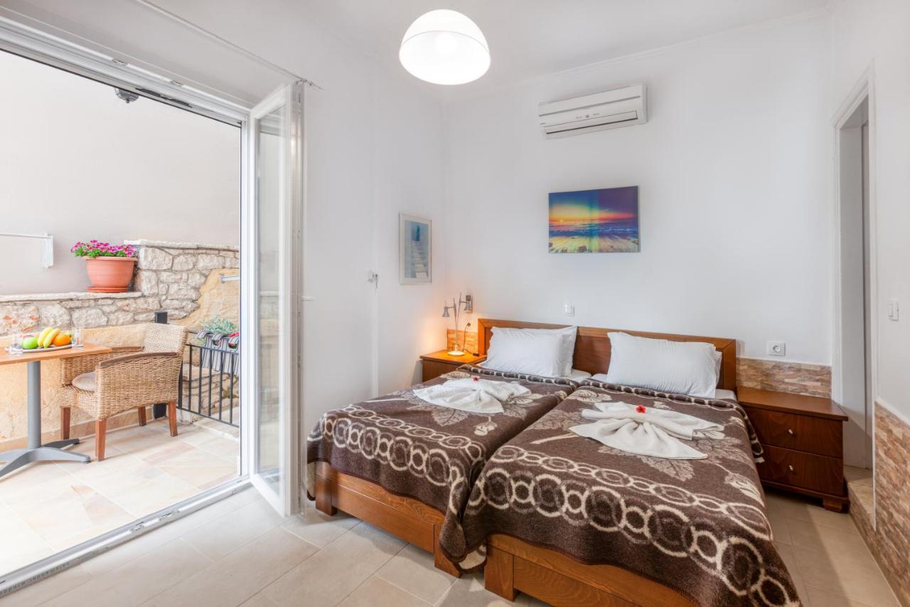 Limani Apartments Kassiopi Exterior photo