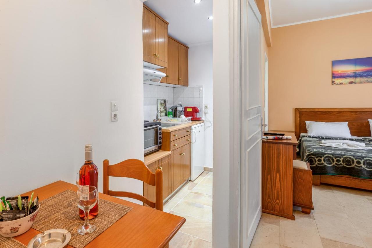 Limani Apartments Kassiopi Exterior photo